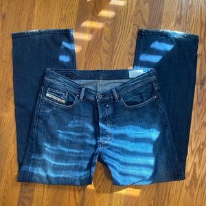 Men’s Diesel dark wash straight leg jeans W34, L30